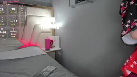 Snapshot of hollannd_ chatting on 9, 7, 2026 Holland online show from 9, 7, 2026