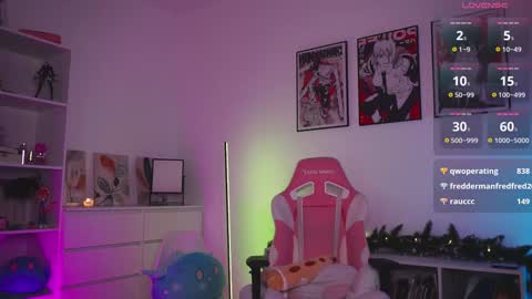 Holli online show from 5, 12, 2024