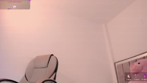 Snapshot of holly_16 chatting on 25, 6, 2026 holly_16 online show from 25, 6, 2026