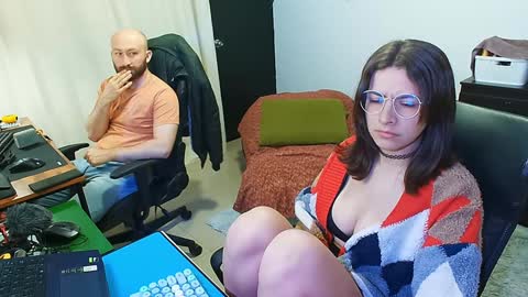 Holly and Honey online show from 8, 12, 2024