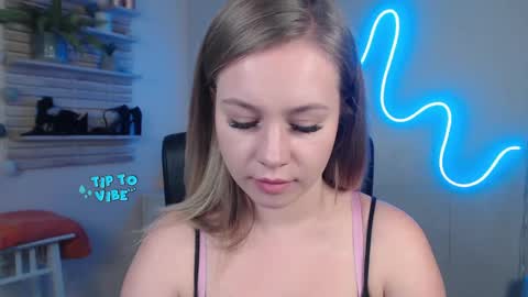 Holly online show from 23, 12, 2024