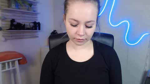 Holly online show from 31, 12, 2024