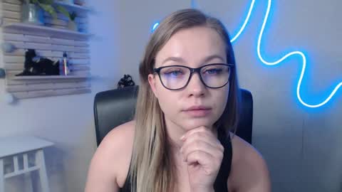 Holly online show from 9, 1, 2025