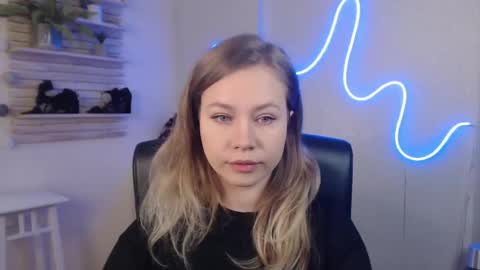 Holly online show from 10, 3, 2025