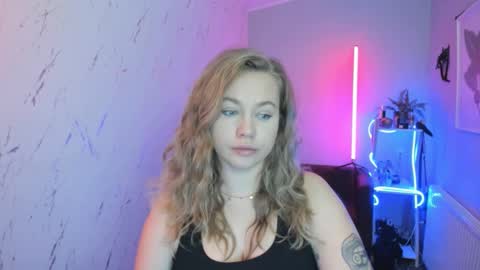 Holly online show from 23, 10, 2025