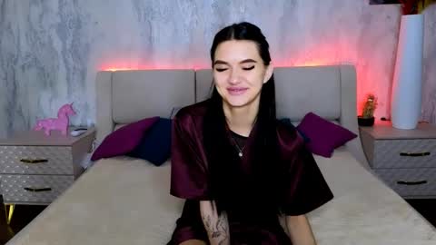 Holly online show from 12, 5, 2026