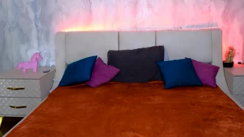 Snapshot of holly_beck chatting on 21, 5, 2026 Holly online show from 21, 5, 2026