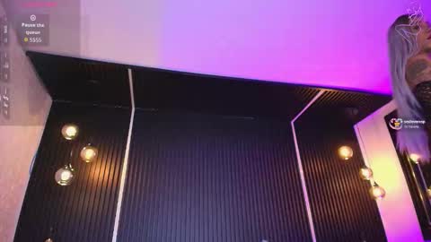 Snapshot of holly_kat chatting on 10, 11, 2025 April online show from 10, 11, 2025