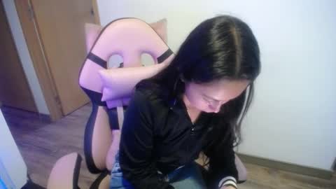 Holly online show from 17, 10, 2025