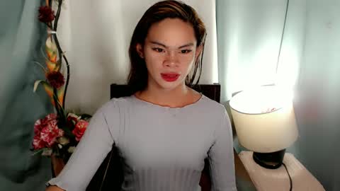 Mika Duhay Velat online show from 2, 12, 2024