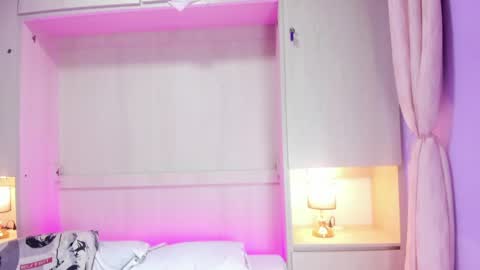 Sofia online show from 15, 4, 2026