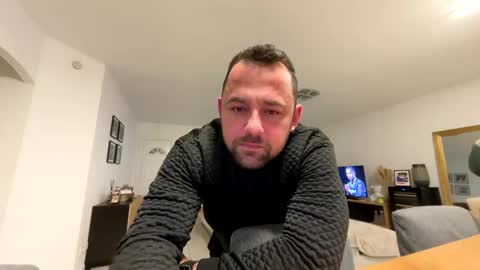 hollyandelon online show from 16, 1, 2026