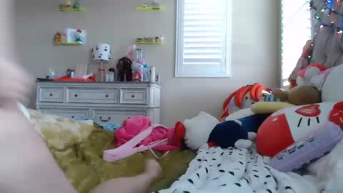 Holly Kitty online show from 11, 2, 2025