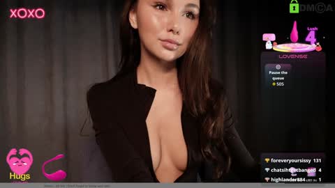 Snapshot of hollyextra chatting on 8, 11, 2025 hollyextra online show from 8, 11, 2025