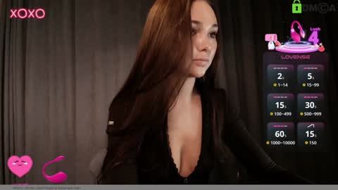 Snapshot of hollyextra chatting on 10, 11, 2025 hollyextra online show from 10, 11, 2025