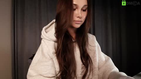 Snapshot of hollyextra chatting on 11, 11, 2025 hollyextra online show from 11, 11, 2025