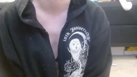 Holly Hawkes online show from 4, 3, 2025