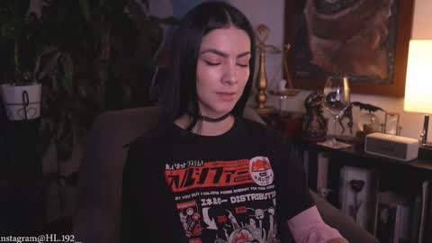 Holly Linder online show from 28, 2, 2026