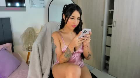 Snapshot of hollyprincess_2 chatting on 3, 5, 2026 holly princess mermaid online show from 3, 5, 2026