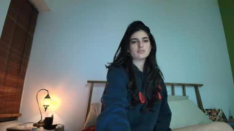 hollyshit_ online show from 10, 2, 2026