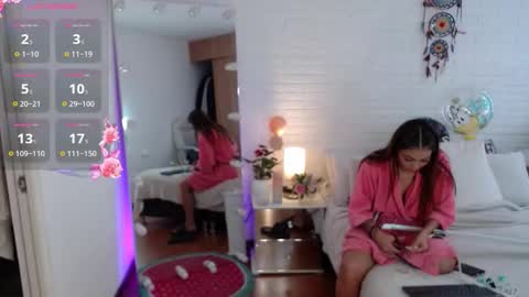 hollyt1 online show from 11, 10, 2025