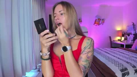 Snapshot of holy_khloe chatting on 22, 9, 2025 Kira Purrr online show from 22, 9, 2025