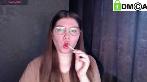 Welcome guys  Pleasure to see you all here  My name is MichaelaTip menu is active Private is open  online show from 9, 2, 2026
