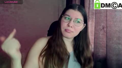 Welcome guys  Pleasure to see you all here  My name is MichaelaTip menu is active Private is open  online show from 12, 3, 2026