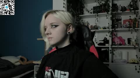 holy_mistresss online show from 26, 11, 2025