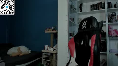 Snapshot of holy_mistresss chatting on 19, 12, 2025 holy_mistresss online show from 19, 12, 2025