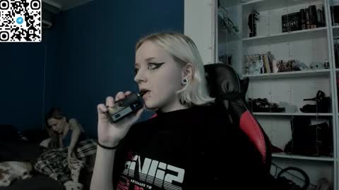 Snapshot of holy_mistresss chatting on 20, 12, 2025 holy_mistresss online show from 20, 12, 2025