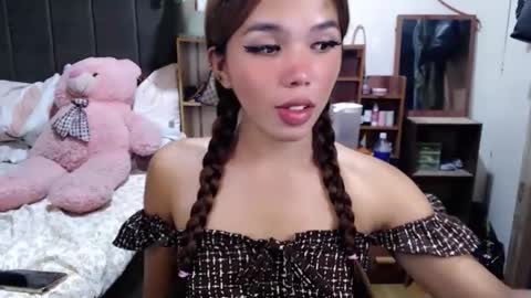 holy_molly1 online show from 2, 5, 2026