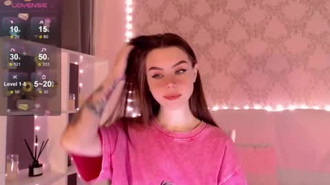 Snapshot of holymiax chatting on 13, 9, 2025 Mia online show from 13, 9, 2025