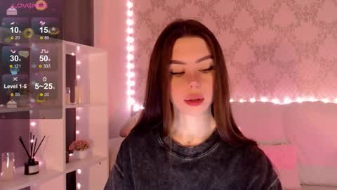 Snapshot of holymiax chatting on 10, 10, 2025 Mia online show from 10, 10, 2025