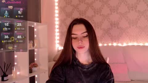 Snapshot of holymiax chatting on 8, 11, 2025 Mia online show from 8, 11, 2025