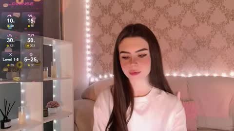 Snapshot of holymiax chatting on 24, 11, 2025 Mia online show from 24, 11, 2025