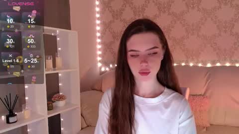 Snapshot of holymiax chatting on 8, 8, 2026 Mia online show from 8, 8, 2026