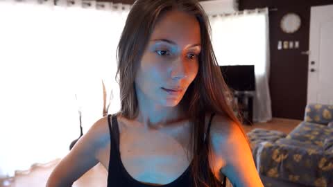 Snapshot of holyvivian chatting on 18, 1, 2025 V online show from 18, 1, 2025