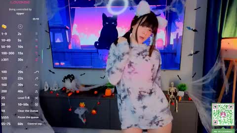 Snapshot of honeey_beee chatting on 5, 11, 2025 May online show from 5, 11, 2025