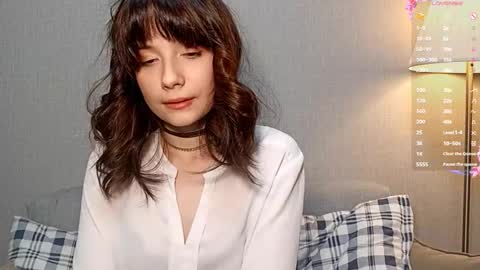 Snapshot of honeey_beee chatting on 16, 12, 2025 May online show from 16, 12, 2025