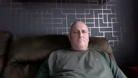 Snapshot of honestman999 chatting on 26, 10, 2025 honestman999 online show from 26, 10, 2025