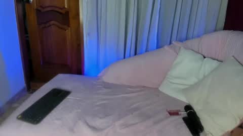 honey  monroe online show from 12, 5, 2026