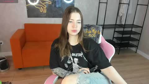 Snapshot of honey_cherrry chatting on 20, 4, 2026 Honey online show from 20, 4, 2026