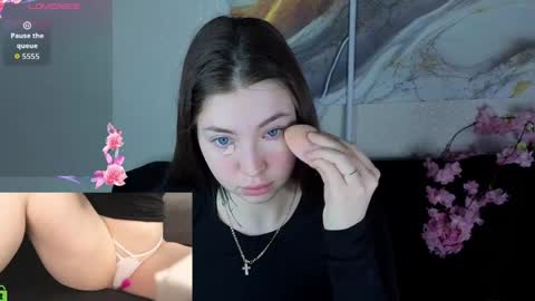 Snapshot of honey_cherrry chatting on 28, 4, 2026 Honey online show from 28, 4, 2026