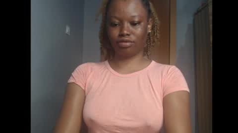 Snapshot of honey_juicydoll chatting on 12, 6, 2026 Sonia online show from 12, 6, 2026