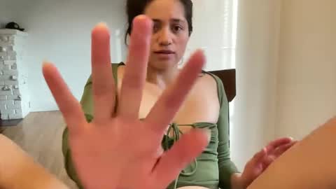 Snapshot of honey_laila chatting on 28, 2, 2025 honey_laila online show from 28, 2, 2025