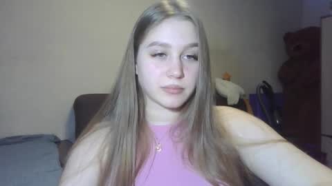 honey_lolaaa online show from 24, 10, 2025
