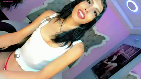 Snapshot of honey_moontsts chatting on 8, 5, 2026 honey_moontsts online show from 8, 5, 2026