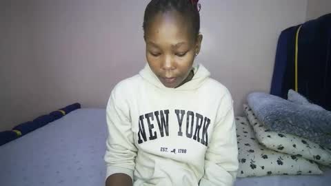 honey_nubia0 online show from 21, 12, 2025