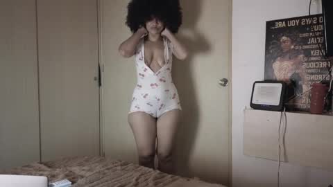 Snapshot of honey_sweet8 chatting on 18, 4, 2026 Honey-Sweett online show from 18, 4, 2026